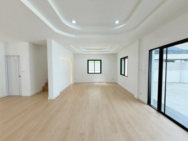 P3382 ขาย หมู่บ้าน กรุงทอง 4 บ้านเดี่ยว 2 ชั้น ขนาด 58 ตารางวา ถนนนวมินทร์  ซอยนวมินทร์ 111 รีโนเวทใหม่ พร้อมขาย