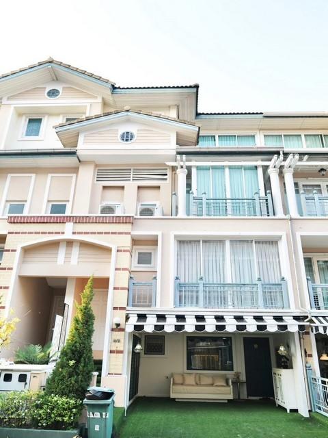 ให้เช่าทาวน์โฮม 4 ชั้น 24 ตร.ว. คริสตัลวิลล์ ประดิษฐ์มนูธรรม 19 ใกล้ Central Eastville