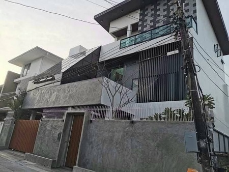 ขายด่วน บ้านเดี่ยว ซอยรัชดานิเวศน์ 16 ใกล้mrtห้วยขวาง ย่านห้วยขวาง