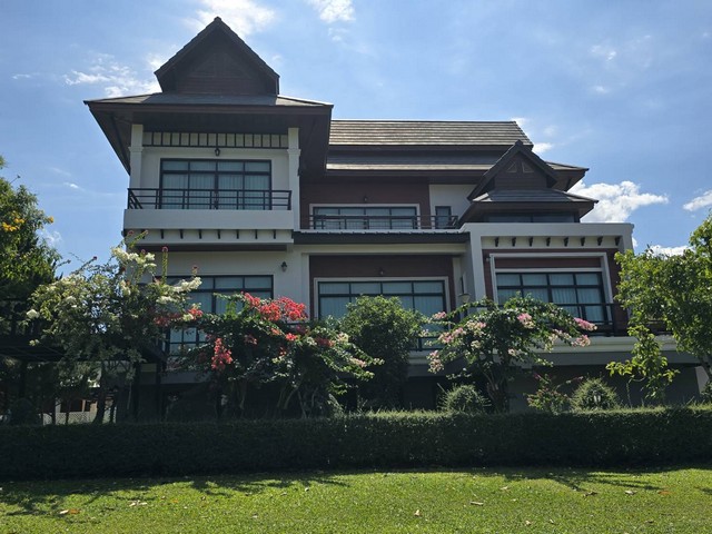 1970 ขาย บ้าน บ้านเดี่ยว ภูภัทรารีสอร์ท เขาใหญ่ ปากช่อง นครราชสีมา นครราชสีมา    ปากช่อง    278 ตารางวา ชั้นทั้งหมด 3 ชั้น ใกล้กับ พีบีวัลเลย์ เขาใหญ่ไวน์เนอรี่