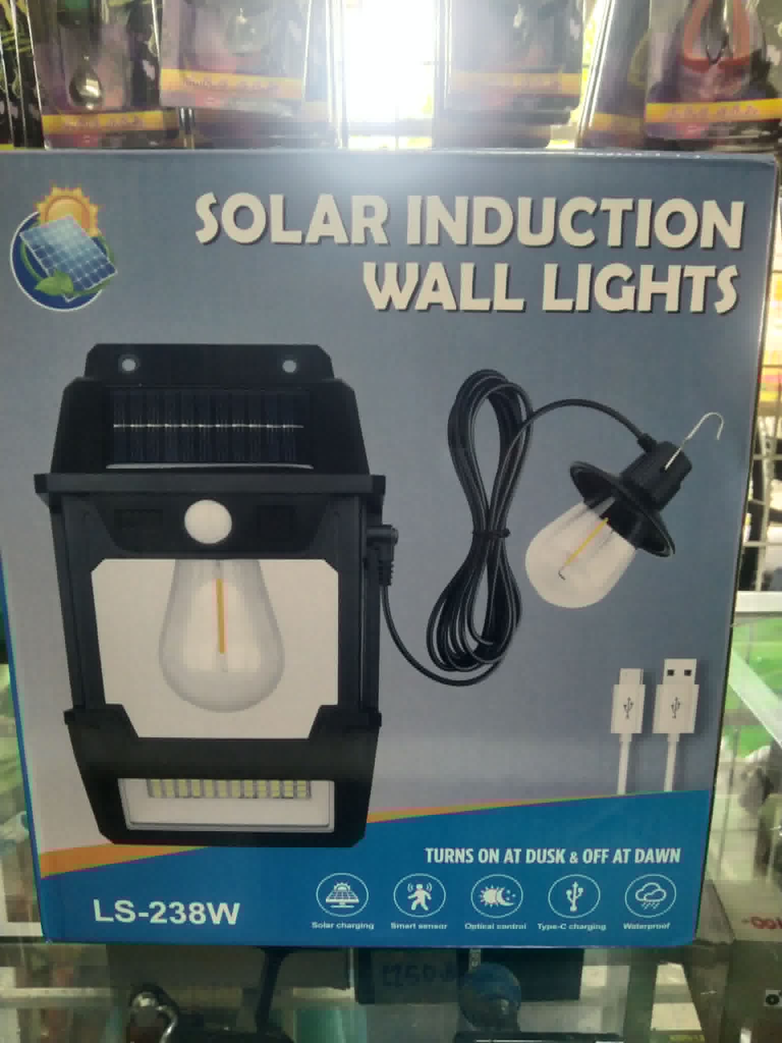 ไฟโซล่าเซลล์ ไฟสปอร์ตไลท์ LED โซล่าเซลล์สปอตไลท์ solar light LS-238w กันน้ำ เปิดปิดอัตโนมัติได้ สามารถชาจได้ในตัวมีแผงโซล่าในตัว 