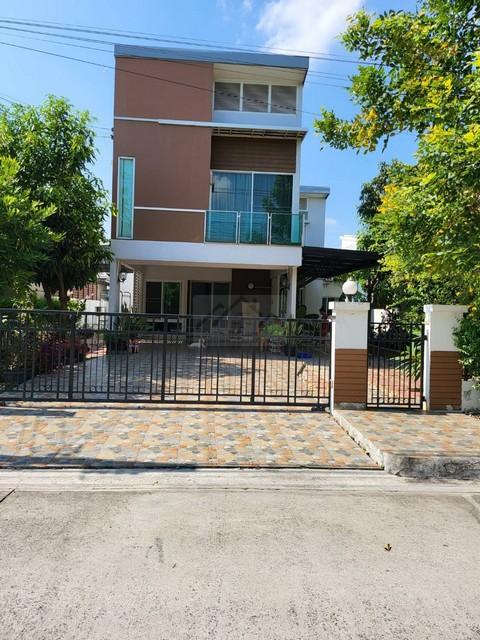 ให้เช่าบ้านเดี่ยว 2 ชั้น 56 ตรว. 3 ห้องนอน โครงการ โฮมเพลส เดอะ พาร์ค วงแหวน – พระราม 9 ใกล้สนามบิน ใกล้ Airport Link บ้านทับช้าง