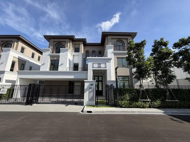 HS 2009 ขายบ้านเดี่ยวหรู 3 ชั้น 748 ตร.ม. Cinq Royal The Eighteen บางนา กม.7 ใกล้เมกะบางนา