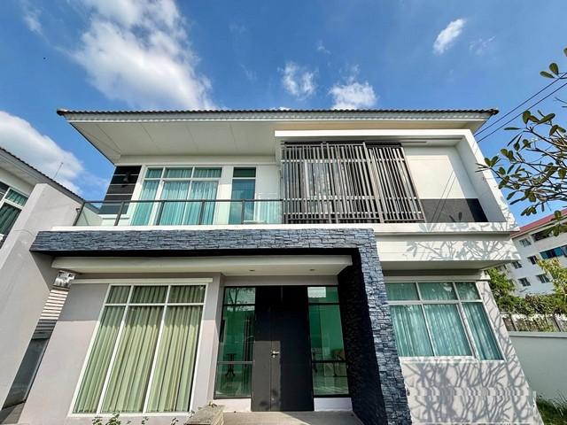 ให้เช่าบ้านเดี่ยว 2 ชั้น 100 ตรว. 4 ห้องนอน โครงการ ดิ โอโซน ปัญญาอินทรา The Ozone Panyaindra ใกล้ Fashion Island