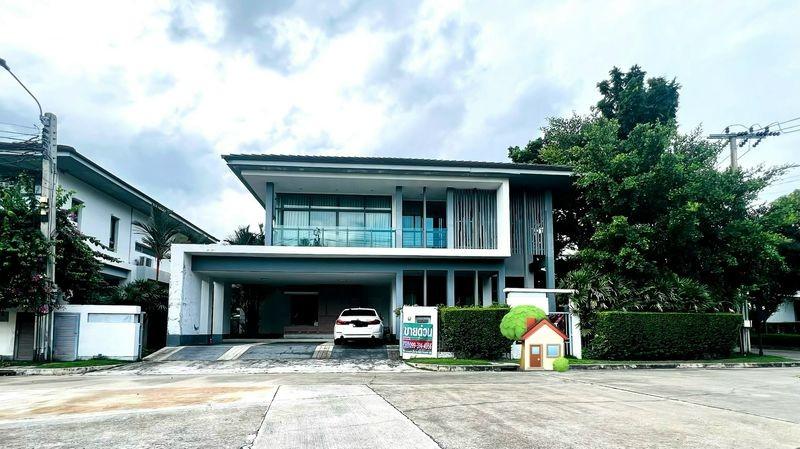 ขายบ้านเดี่ยวหลังมุม 5 ห้องนอนแบบใหญ่สุดในโครงการ บนที่ดิน 108 ตร.ว หมู่บ้านเศรษฐสิริ ศรีนครินทร์-พระราม 9 ใกล้โรงเรียนนานาชาติไบรท์ตัน