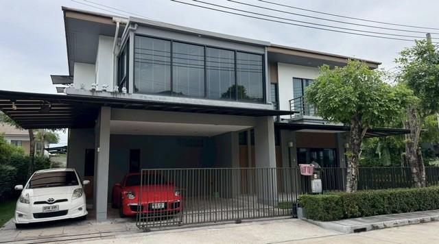 ให้เช่าบ้านเดี่ยว บ้านลุมพินี สวนหลวง ร.9 Pet Friendly 4 ห้องนอน 5 ห้องน้ำ พื้นที่ 300 ตร.ม. ใกล้สวนหลวง ร.9 ราคา 100000 บาท