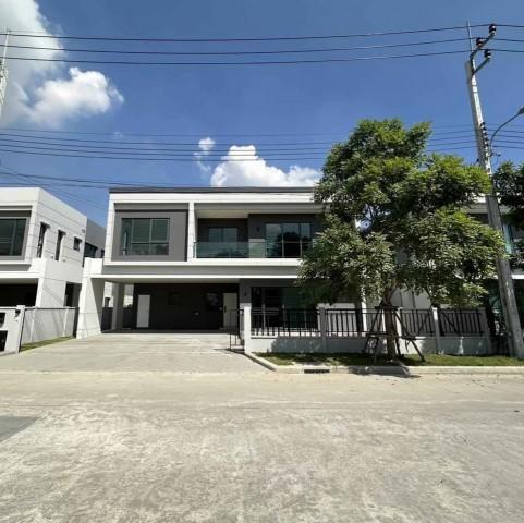 Centro บางนา  ใกล้เมกา บางนา 700 เมตร  แบบบ้าน Zoticus แบบใหญ่สุดของโครงการ