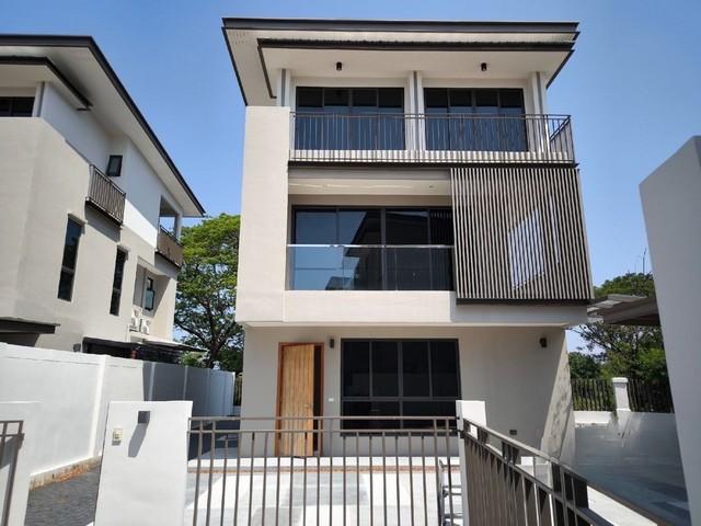 ขายบ้านเดี่ยว Luxury 3 ชั้น AQ Arbor สวนหลวง ร.9 – พัฒนาการ | หลังริม แปลงใหญ่ พร้อมอยู่