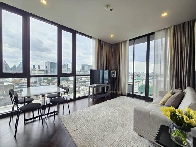2 BR for Rent In Prime Location at The Monument Sanampao Near BTS