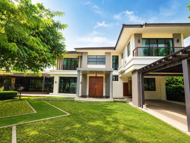ขายบ้าน ณุศาสิริ  ซิตี้ พระราม2 มีเรือนรับรอง เนื้อที่ 261.1 ตร.ว.