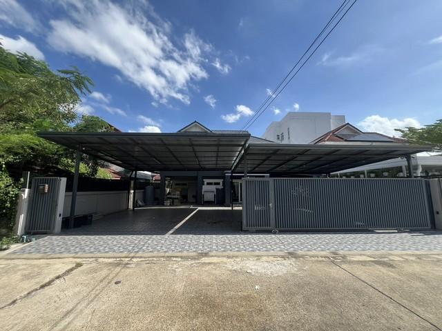 ขาย บ้านเดี่ยว หมู่บ้านมณียา 3 ขนาด 80 ตร.วา พื้นที่ใช้สอย 250 ตร.ม. 4 นอน 3 น้ำ รีโนเวทใหม่ พื้นที่กว้าง พร้อมที่จอดรถ 4 คัน 7,500,000 บาท