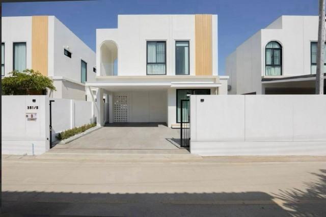 บ้านสวย ขายเพียง 4.5 ล้าน #โซนหางดง #สันผักหวาน บ้าน 2 ชั้น #สไตล์โมเดิร์น #หิ้วกระเป๋าเข้าอยู่ได้เลย #เฟอร์นิเจอร์และเครื่องใช้ไฟฟ้าครบ