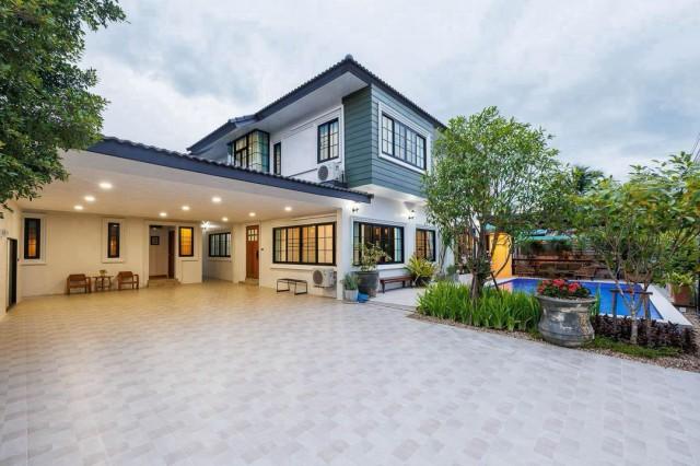 โซนแม่เหียะ ให้เช่า 80,000 บาท/เดือน บ้านพูลวิลล่า #สไตล์โมเดิร์น #เฟอร์นิเจอร์ครบ พร้อมเข้าอยู่ #หลังตลาดแม่เหียะ #ใกล้สนามบินเชียงใหม่