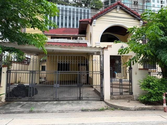 HR 10402 ให้เช่าบ้านเดี่ยว หมู่บ้านทวีมิตร ซอยทวีมิตร พระราม9 ซอย 7 ติดเซ็นทรัล พระราม 9
