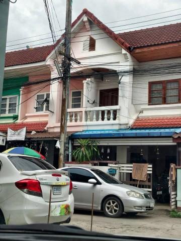 โซนท่าศาลา ขายตามสภาพ เพียง 1.75 ล้าน ทาวน์เฮาส์ 2 ชั้น #หลังโรงเรียนกาวิละวิทยาลัย เหมาะสำหรับอยู่อาศัย หรือซื้อเพื่อปรับปรุงและต่อยอด