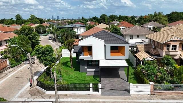 บ้านรีโนเวทใหม่ โครงการ ชัยพฤกษ์ บางบัวทอง  หลังมุมตกเเต่งใหม่     โครงการครบครัน ทำเลติดถนนบางกรวย-ไทรน้อย