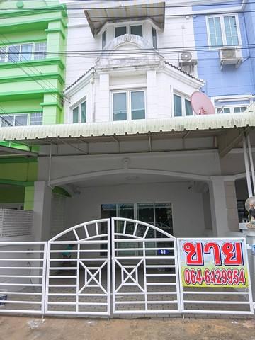 ขายทาวน์โฮม 3 ชั้นหมู่บ้านภูมิพัฒน์วิลล่า หลังเดอะมอลล์งามวงศ์วาน อำเภอเมือง จังหวัดนนทบุรี