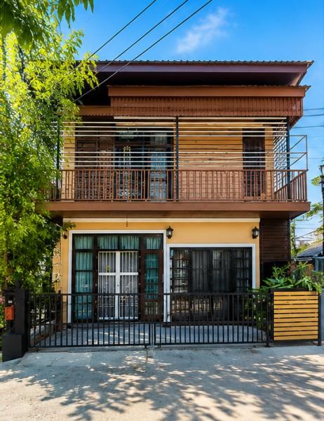 กรุงเทพกรีฑา7  รถไฟฟ้าสายสีเหลือง ศรีกรีฑา 2.1กม. บ้านเดี่ยวหลังมุม 4 นอน 3 น้ำ  40 ตร.ว. 160 ตร.ม. นานาชาติเวลลิงตันคอลเลจ   รามคำแหง60
