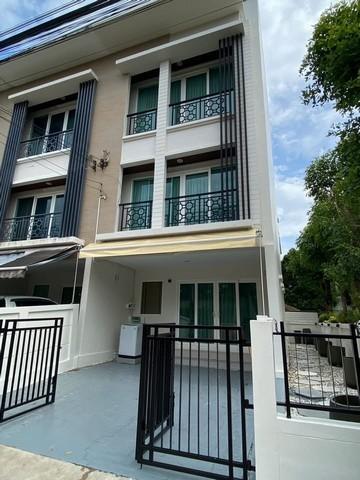 ให้เช่าทาวน์โฮม บ้านกลางเมือง พระราม 9 2 ชั้น 3 ห้องนอน 3 ห้องน้ำ 150 ตร.ม. Pet Friendly 36000 บาท