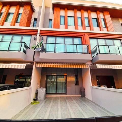 ให้เช่าทาวน์โฮม Eigen พัฒนาการ 3 ชั้น 4 ห้องนอน 4 ห้องน้ำ 200 ตร.ม. ใกล้ MRT พัฒนาการ 50000 บาท