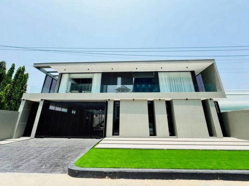 ให้เช่า Modern Pool Villa หรูติดหาดจอมเทียน วิลล่าหรูสร้างใหม่ เดินไปหาดได้ TP-H2466