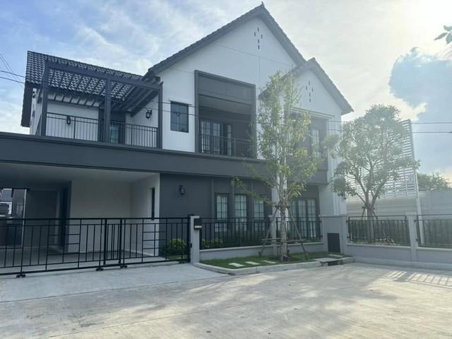 ให้เช่าบ้านเดี่ยว Centro Phase 2 Bangna บ้านมุมหน้าสวน 4 นอน 5 น้ำ 303 ตร.ม. 140000 บาท