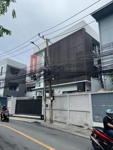 HR 10430 ให้เช่าด่วน บ้านเดี่ยว ซอย20มิถุนา ถนนสุทธิสารวินิจฉัย ห้วยขวาง เดินทางสะดวก เหมาะทำธุรกิจ