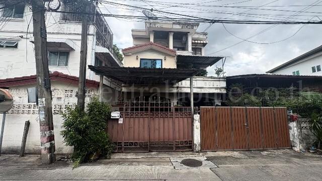 ทาวน์เฮ้าส์ ซอย รัตนาธิเบศร์ 19 นนทบุรี ทำเลดี ราคานายทุน MRT สะพานพระนั่งเกล้า