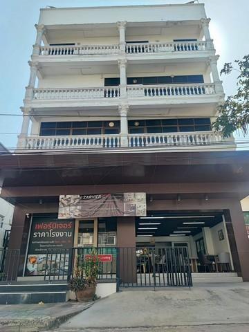 ให้เช่าอาคารสำนักงาน 4 ชั้นครึ่ง ซอยอ่อนนุช70/1 ถนนซอยสี่เลน เข้า-ออกได้หลายทาง แหล่งชุมชนขนาดใหญ่ ใกล้ตลาด ใกล้ถนนอ่อนนุช 350 เมตร