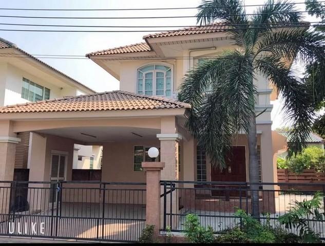 บ้านเดี่ยว 2 ชั้น  4 ห้องนอน 1 ห้องนั่งเล่น 2 ห้องน้ำ  จอดรถได้ 2 คัน รามคำแหง118