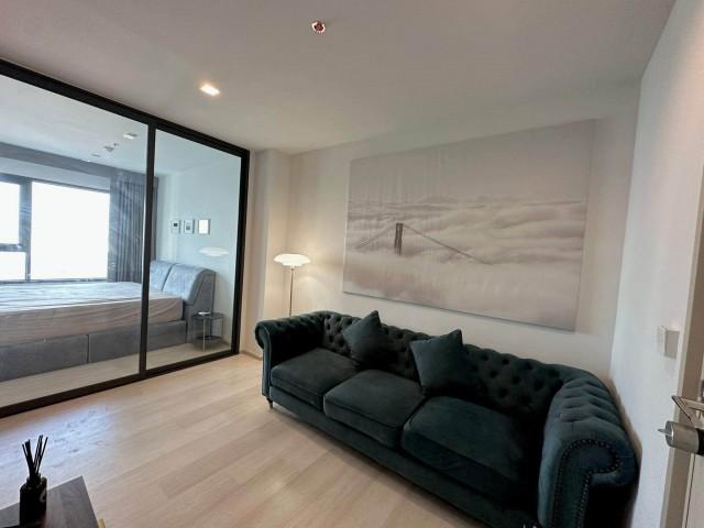Life One Wireless beautiful view safe 26th floor BTS PloenChit
