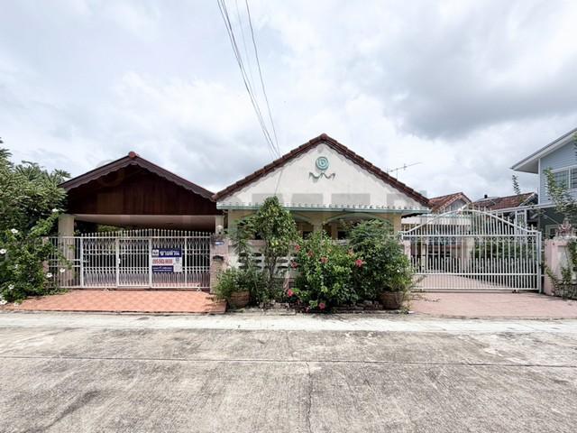 บ้านเดี่ยว ชั้นเดียว หลังมุม หมู่บ้าน ชล ลดา บางบัวทอง นนทบุรี