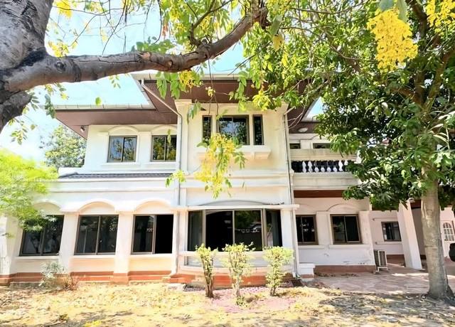 บ้านปล่อยเช่า 150ตรว. ถนนรัตนาธิเบศร์ ใกล้สะพานพระนั่งเกล้า