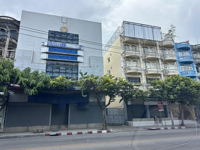 ขายอาคารพาณิชย์ 3 ห้อง ติดถนนอ่อนนุช กรุงเทพฯทำเลดี ติดถนนอ่อนนุช ย่านเศรษฐกิจ เดินทางสะดวก
