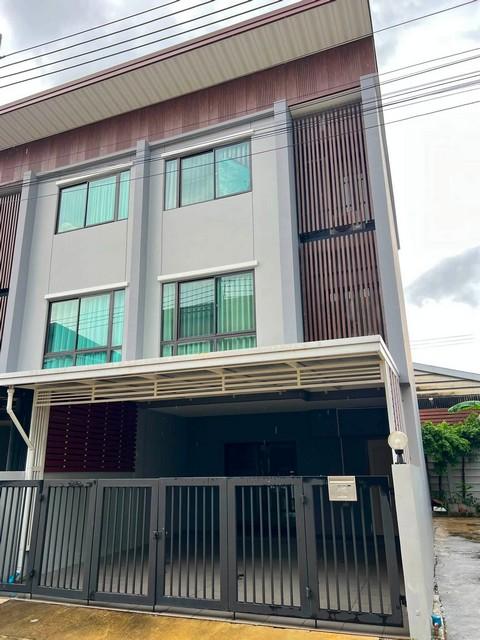 P798 ให้เช่า ทาวน์โฮม 3 ชั้น โครงการ สิริเฮ้าส์ รัชดา 18 SIRIHOUSE หลังมุม ใจกลางรัชดาลาดพร้าว