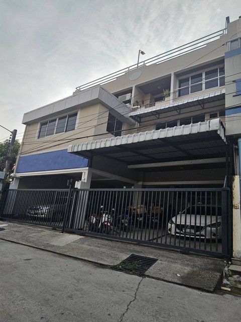 T26-327 ขาย อาคารพาณิชย์ - ห้องนอน 6 ห้อง ห้องน้ำ 6 ห้อง ชั้นที่ 1