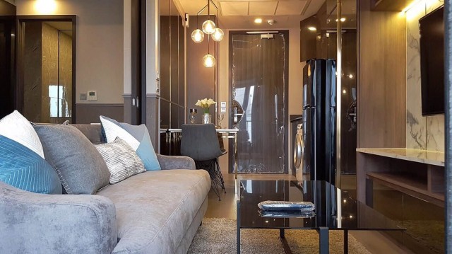 Ashton Asoke 29th Floor Fully Furnished Next to MRT Sukhumvit Near BTS Asoke
